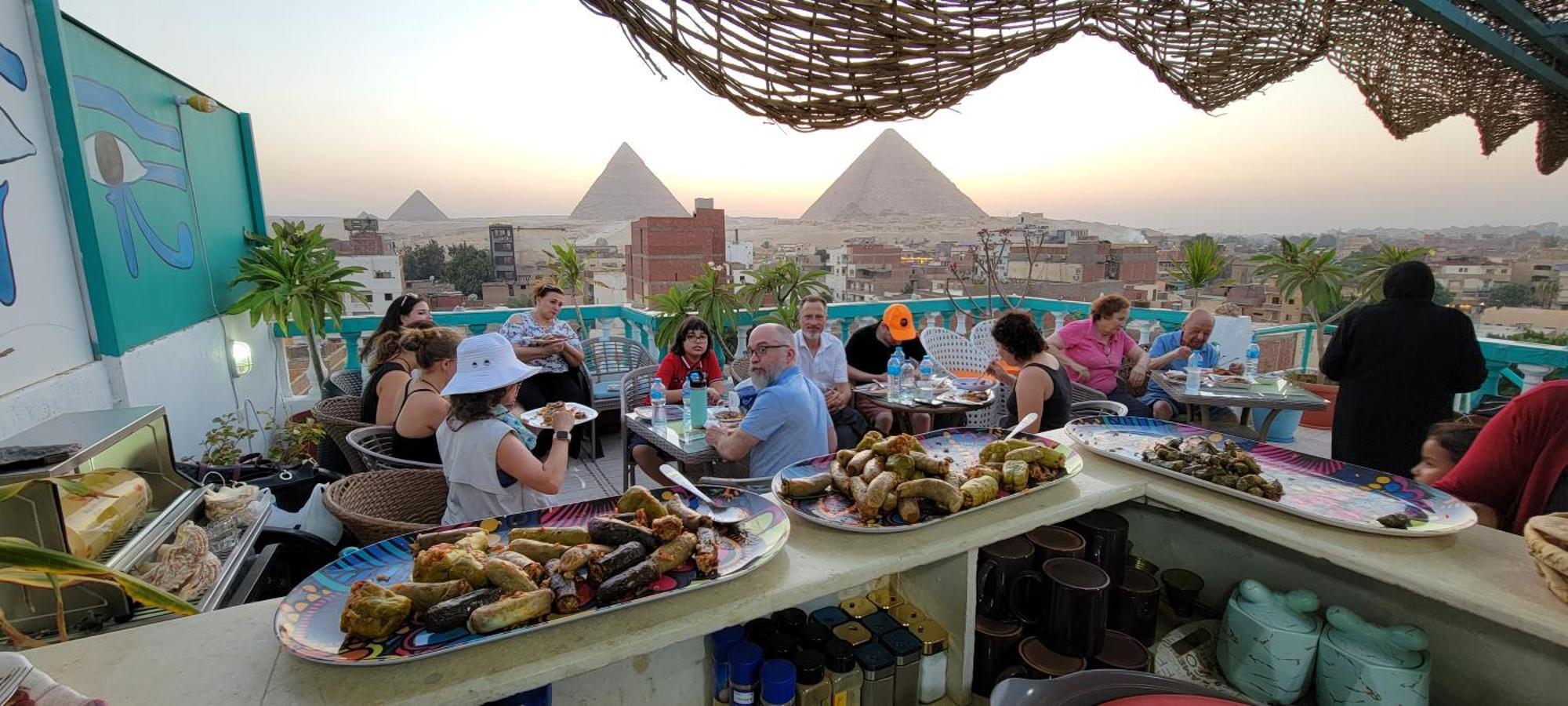 Pyramids Temple Guest House Kafrat al Jabal Exterior foto